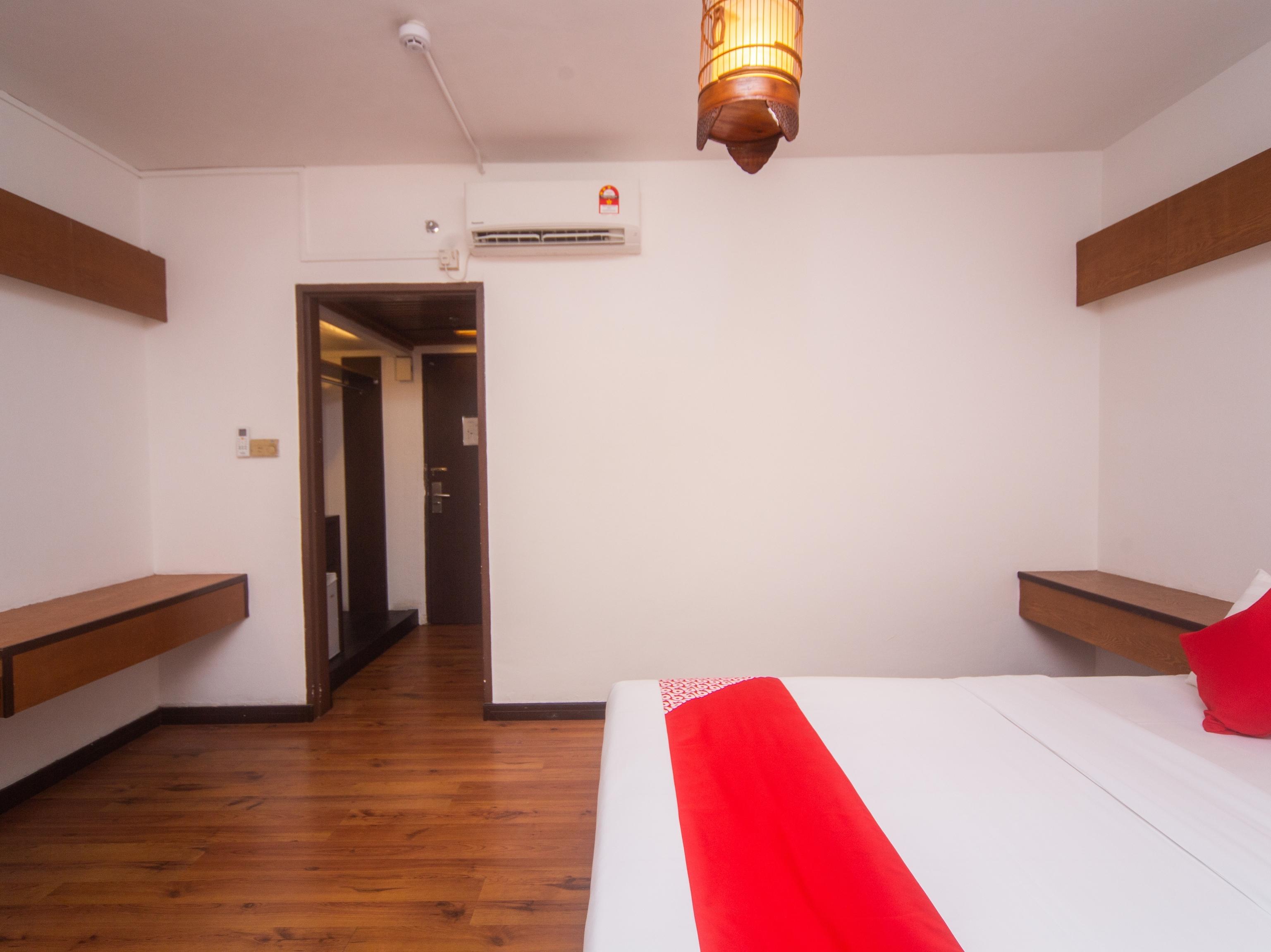 Oyo 1023 La Mirina Boutique Inn Buitenkant foto