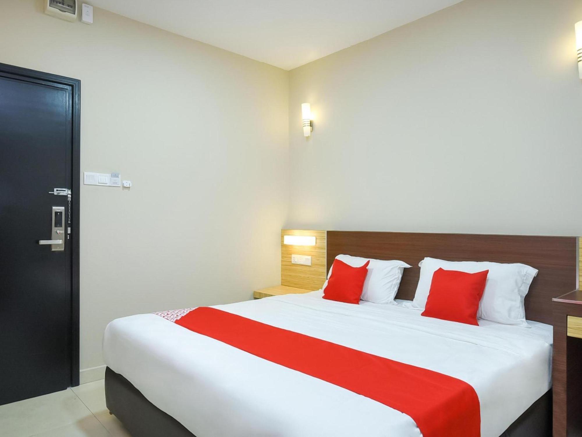 Oyo 1023 La Mirina Boutique Inn Buitenkant foto