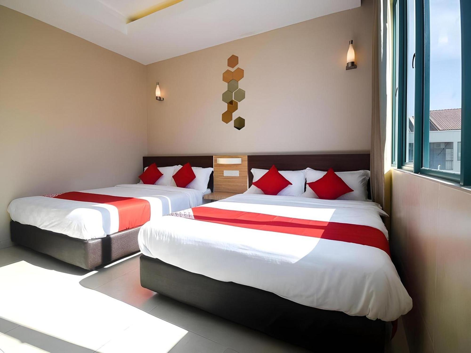 Oyo 1023 La Mirina Boutique Inn Buitenkant foto